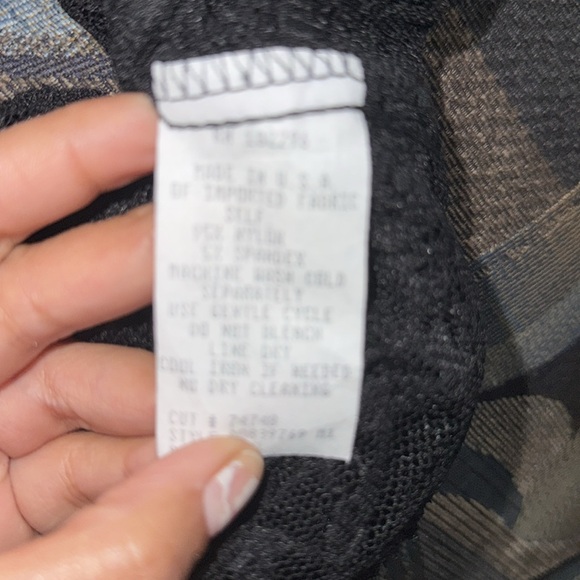 New w tags black laced cover up - Picture 4 of 5